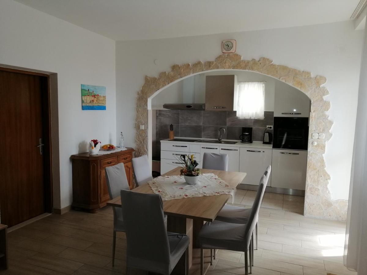 Apartments Marina Τρογκίρ Εξωτερικό φωτογραφία